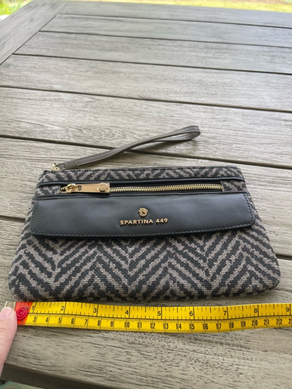 Spartina 449 Maritime Ava Black and Gray Chevron Phone Wristlet - Picture 8 of 9